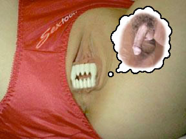 pussyteeth001-HeV